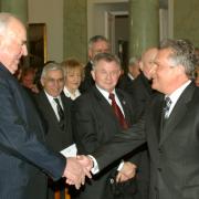 Prezydent RP wręczył Nagrodę św. Wojciecha Helmutowi Kohlowi, która została wręczona w uznaniu jego zasług w działalności politycznej na rzecz Europy i wzajemnego poszanowania społeczeństw oraz narodów kontynentu.