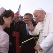 Ceremonia pożegnania Jego Świątobliwości Jana Pawła II przez Prezydenta Rzeczypospolitej Polskiej Aleksandra Kwaśniewskiego z Małżonką