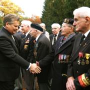 Wizyta oficjalna Prezydenta RP z Małżonką w Królestwie Belgii - ceremonia złożenia wieńca na cmentarzu polskiej dywizji pancernej gen. Maczka