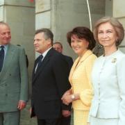 Powitanie przez Prezydenta RP Aleksandra Kwaśniewskiego z Małżonką przebywających z wizytą oficjalną JKM króla Juana Carlosa i JKM Królową Zofię.