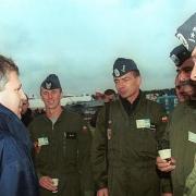 Wizyta Prezydenta RP Aleksandra Kwaśniewskiego na Międzynarodowych Pokazach i Targach Lotniczych Air Show 2001